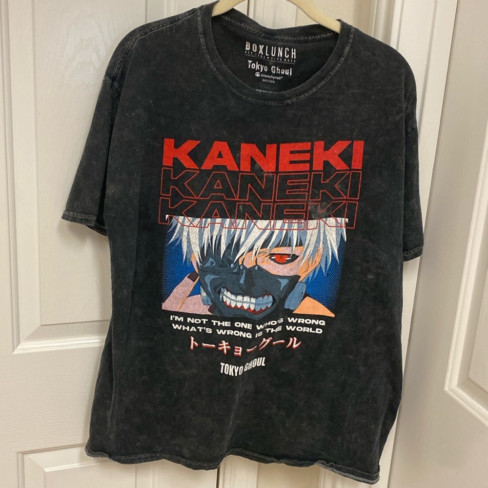 Box lunch T-shirt, Tokyo Ghoul
 Kaneki don't see the size in it